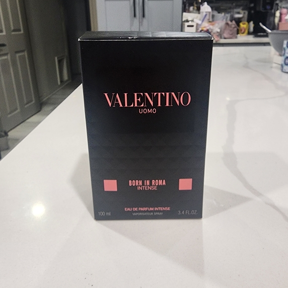 Valentino Born In Roma Intense 3.4oz - Picture 2 of 4
